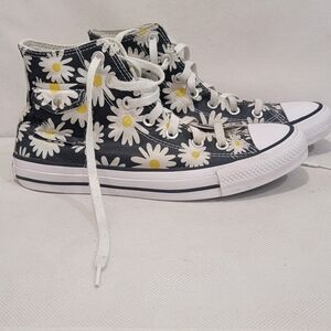 CONVERSE CHUCK TAYLOR HIGH TOP FLORAL DAISY PATTERN WITH SIDE POCKET